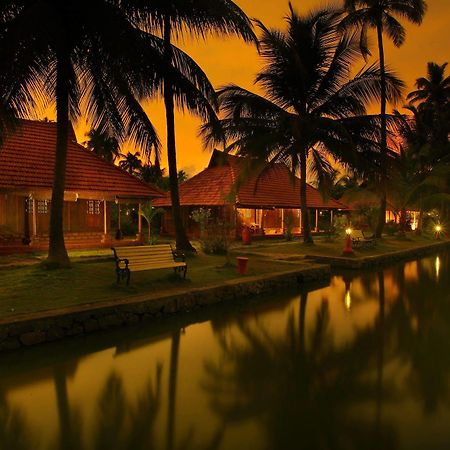 Kondai Lip Backwater Heritage Resort Коччи Экстерьер фото