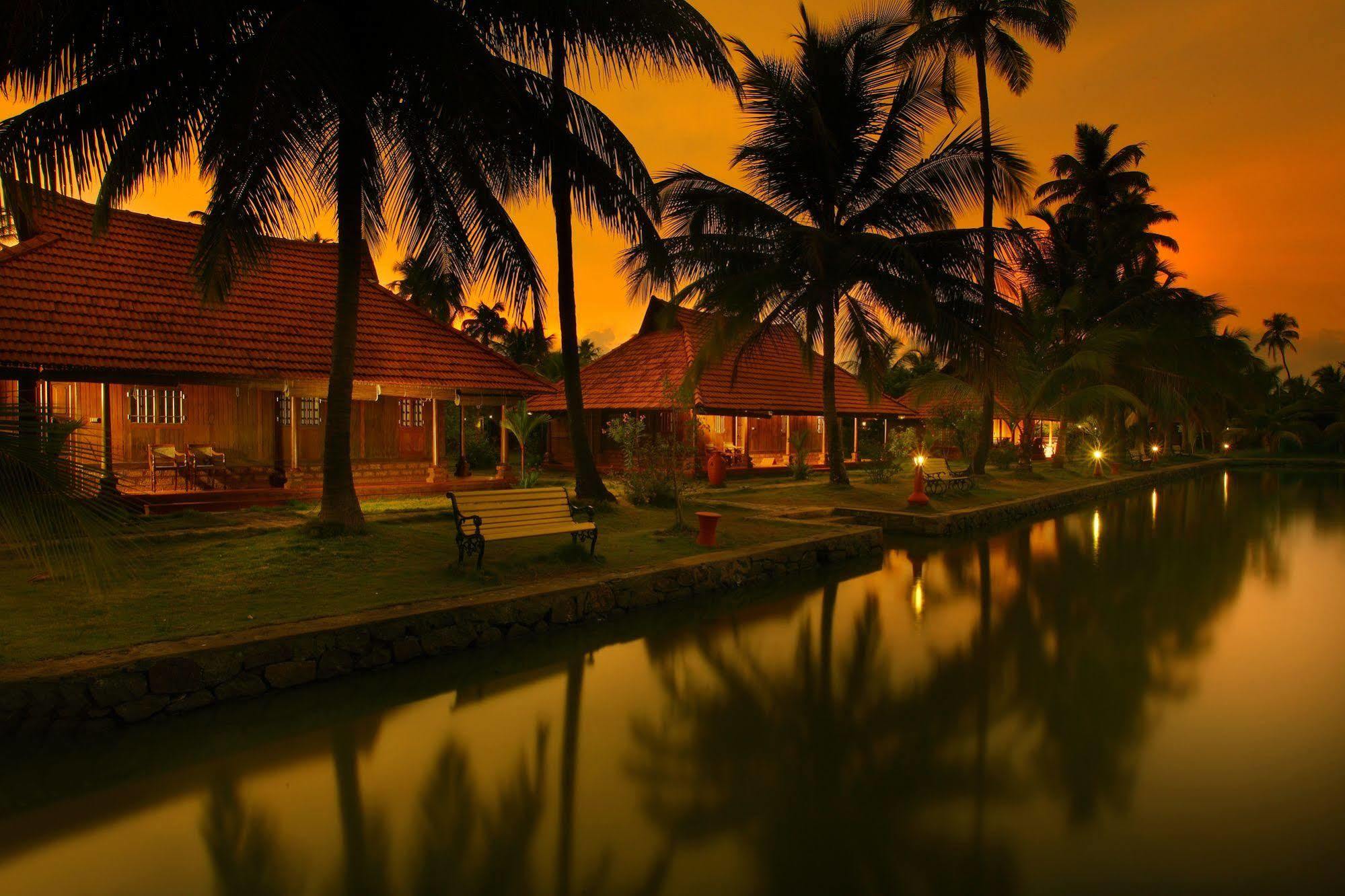 Kondai Lip Backwater Heritage Resort Коччи Экстерьер фото