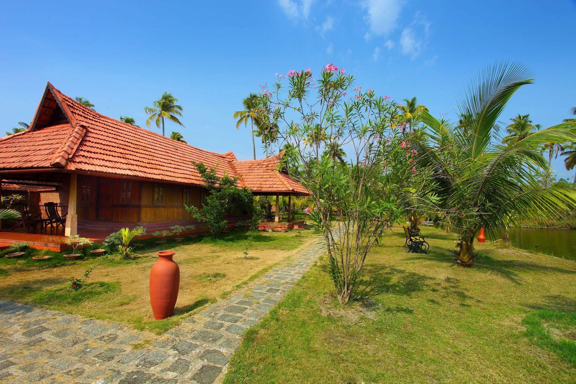 Kondai Lip Backwater Heritage Resort Коччи Экстерьер фото